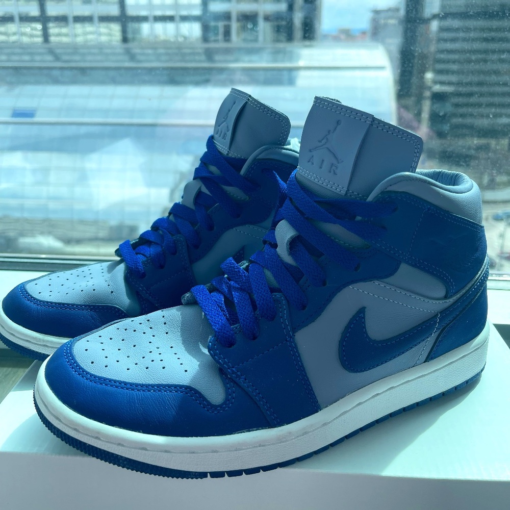 Air Jordan 1 Mid SE 'Iron Purple Women's Deep Royal